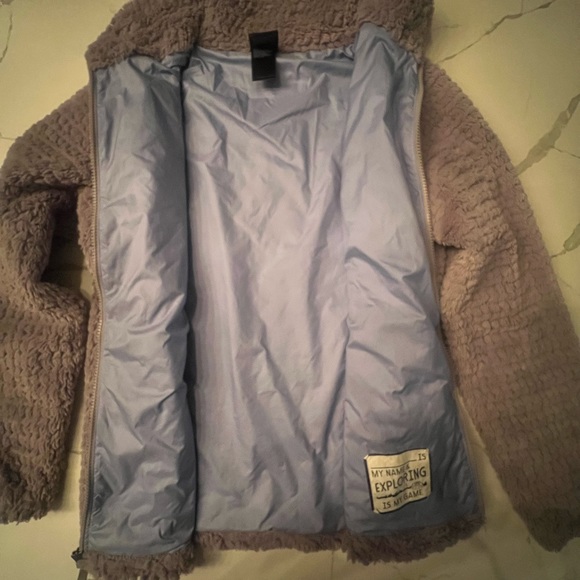 The North Face Girls XL fleece jacket - Picture 3 of 6